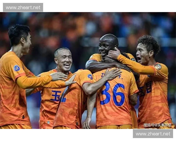 中伊大战激燃绿茵赛场双方争锋呈现激烈较量风云再起激情碰撞时刻 中伊大战激燃绿茵赛场双方争锋呈现激烈较量风云再起激情碰撞时刻